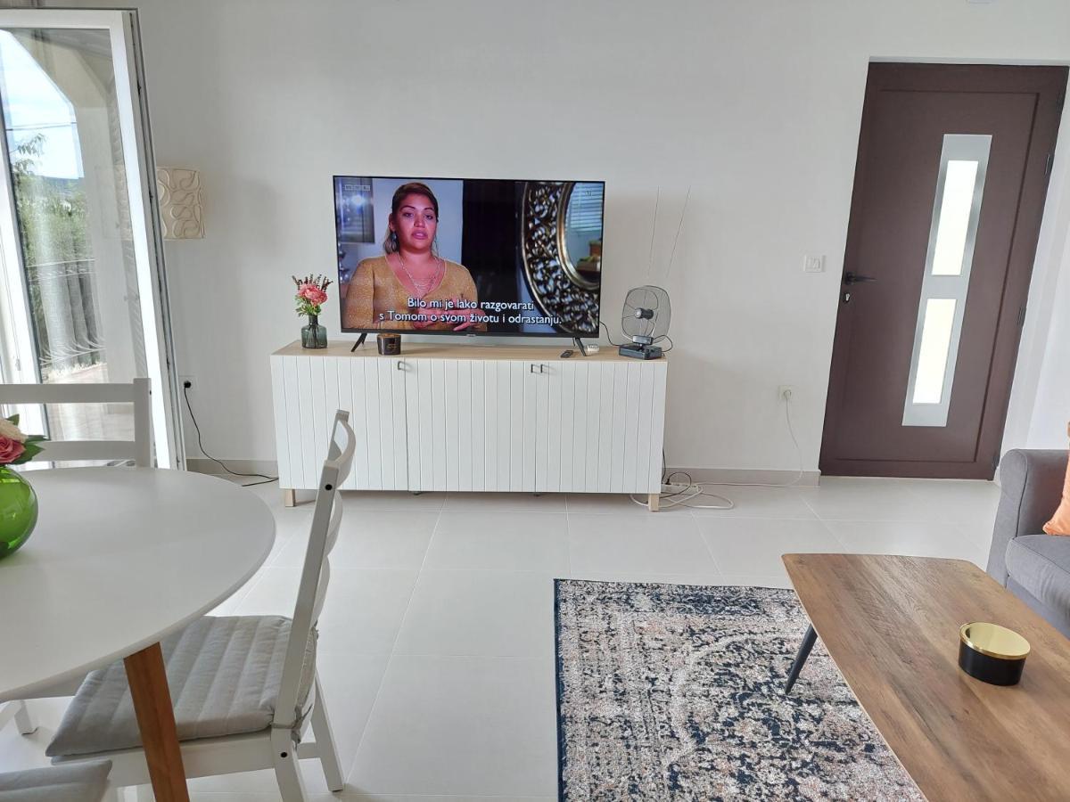 Apartment Big Blue Maslenica Dış mekan fotoğraf